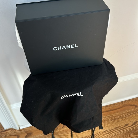 Chanel Quilted Caviar Medium double Flap. - Picture 10 of 12